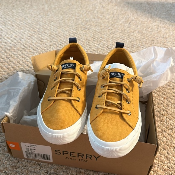 Sperry canvas sneaker NIB - Picture 3 of 4